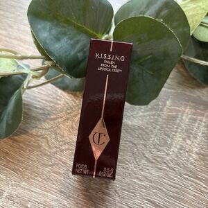 K.I.S.S.I.N.G Lipstick Charlotte Tilbury Night Crimson